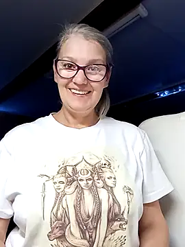 irinamaux online show from October 7, 7:35 am