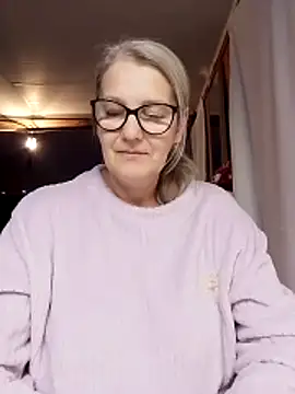 irinamaux online show from November 4, 10:59 pm