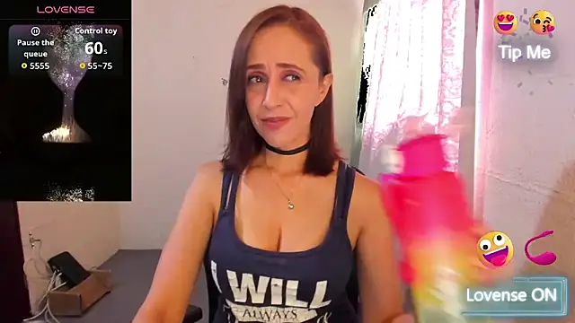 Emilyjunn online show from October 3, 8:36 pm