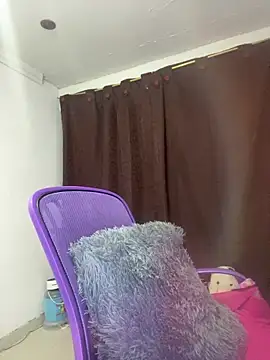 CristalGmez online show from March 11, 3:33 am