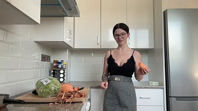 RoxiBlack online show from November 10, 7:36 am