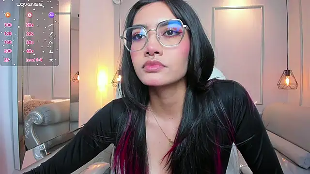 AzuraKindong online show from October 20, 7:06 pm