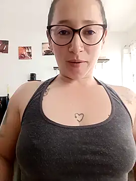 emilypoppy3 online show from March 9, 8:34 pm