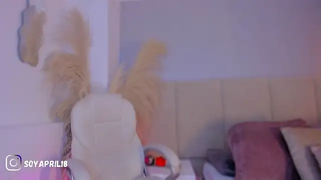 aprilebony  online show from March 24, 11:37 am