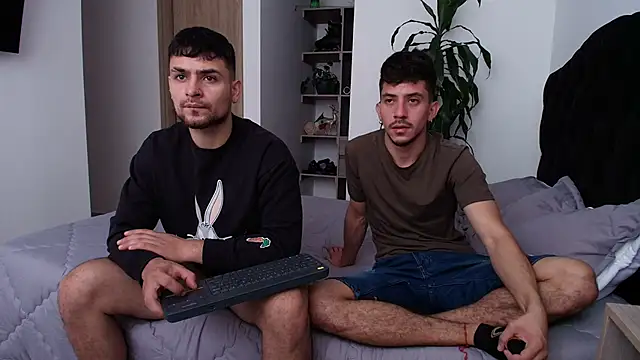 Aron-santoro online show from March 25, 4:21 pm