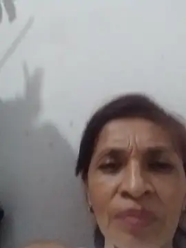 soltrinidad online show from November 26, 4:24 am