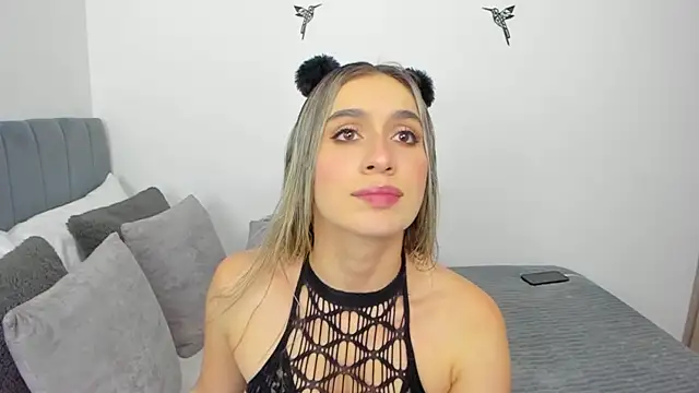 im sarah34 online show from October 31, 11:20 pm