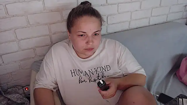 Crazyy girl  online show from September 22, 3:43 pm