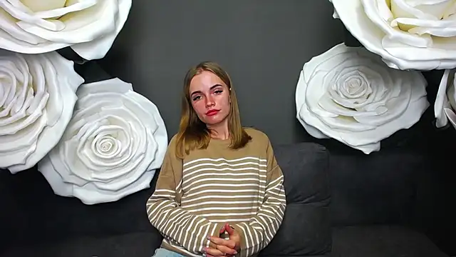 MargaritaKiss online show from September 19, 8:08 pm