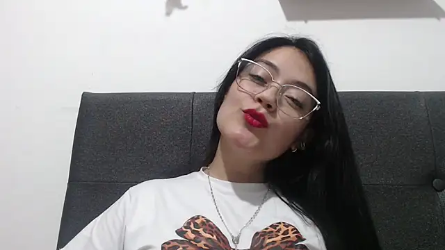 Snapshot of Alisha_99 chatting on October 27, 1:12 am Alisha 99 online show from October 27, 1:12 am