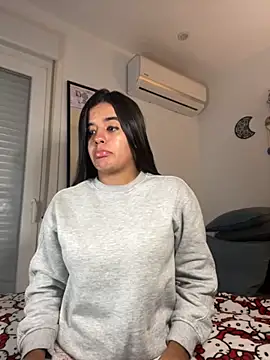 EmelyRogers online show from November 5, 6:46 pm