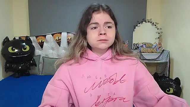 TinaRedly online show from October 28, 6:46 pm