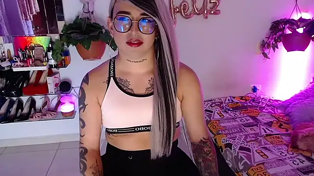 Laveneno ortiz07 online show from November 18, 12:11 am