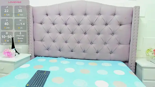 MonicaSchwartz online show from September 18, 10:08 pm