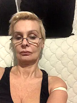 HelgaHimmell online show from November 17, 8:31 pm