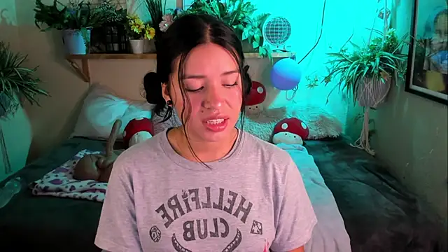 MiaaRose online show from March 24, 4:12 pm