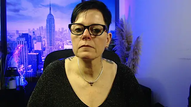 ninarandmann online show from January 18, 7:10 pm