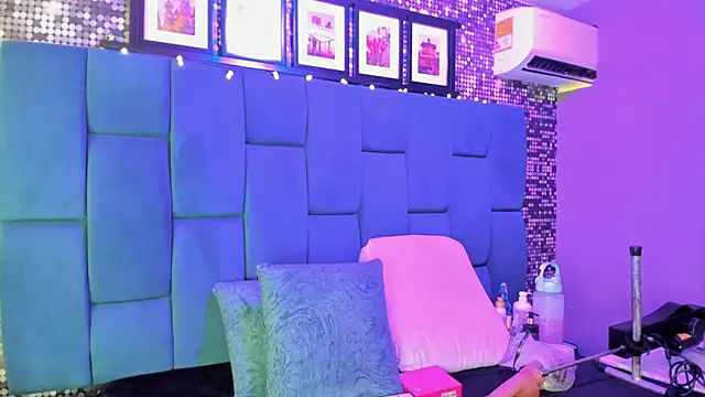 hanny milf online show from November 18, 11:44 am