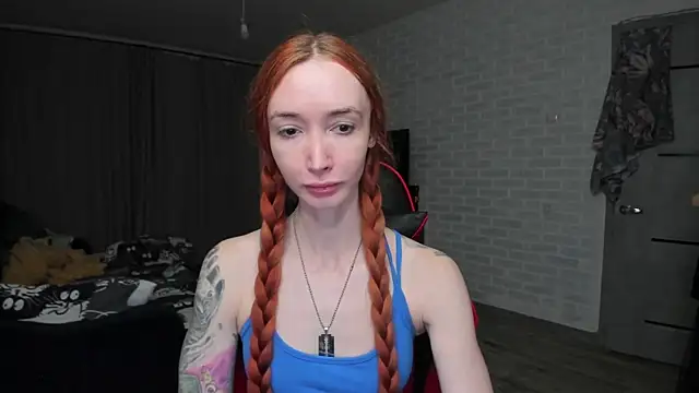 Snapshot of Roxy_Silver chatting on October 20, 8:56 pm Roxy Silver online show from October 20, 8:56 pm