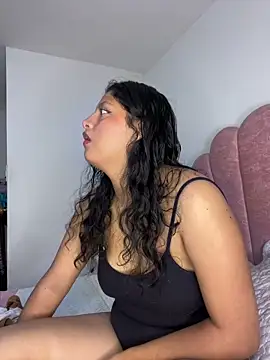 Snapshot of tati__22 chatting on October 9, 4:55 pm tati  22 online show from October 9, 4:55 pm