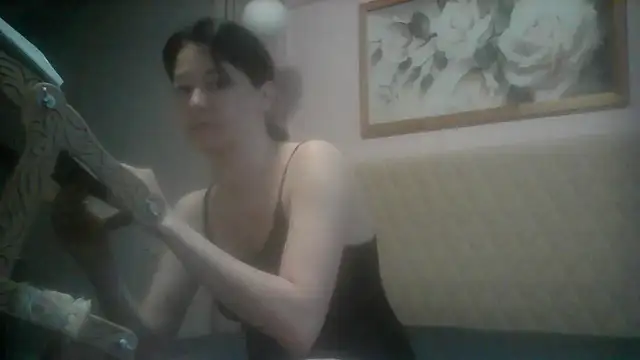 SunElizabeth online show from April 9, 3:31 am