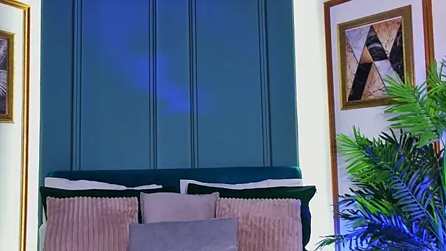 LunaWills  online show from February 3, 5:27 am