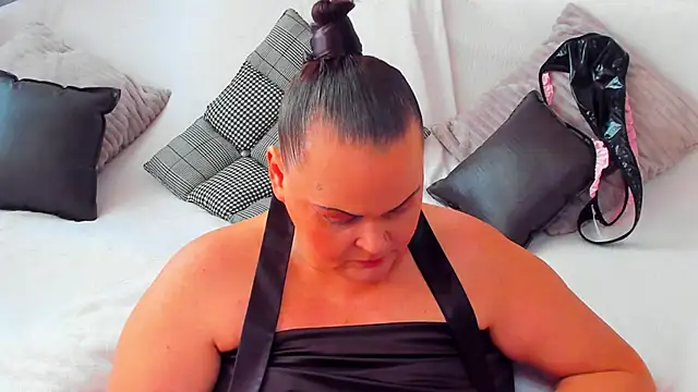 MilanaBiegert online show from October 8, 7:13 am