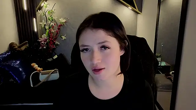 almma shy online show from September 23, 1:42 pm