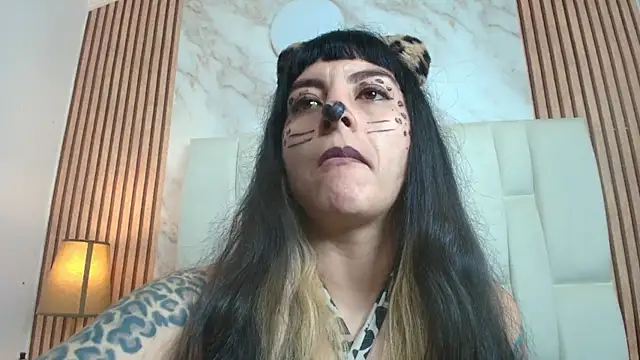 Naughty Kittenm online show from October 31, 11:58 am