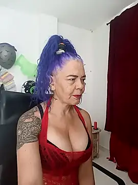 Snapshot of freyadevil333 chatting on October 19, 1:02 pm freyadevil333 online show from October 19, 1:02 pm