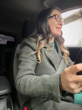 HotXMom online show from March 27, 8:05 am