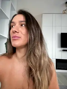 Snapshot of HotXMom chatting on October 2, 6:51 am HotXMom online show from October 2, 6:51 am