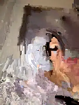 Snapshot of HotXMom chatting on October 23, 5:35 am HotXMom online show from October 23, 5:35 am