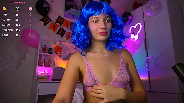 soffy  kisss online show from November 2, 6:44 pm