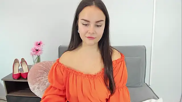 KendalNew online show from October 30, 5:25 pm