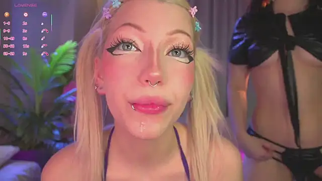 Kinky Girls online show from February 5, 9:18 pm