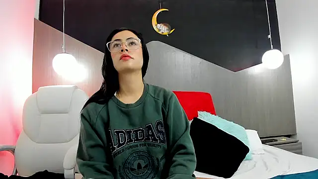 kate evans1 online show from April 11, 10:52 am