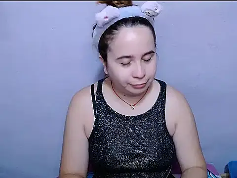 SubLayla01 online show from February 4, 6:11 pm