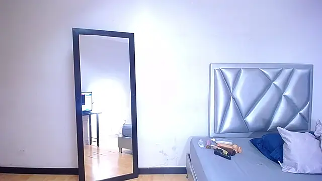 exotic karmella online show from October 10, 8:58 pm