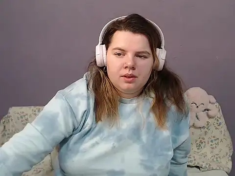 so shy online show from November 29, 8:40 am