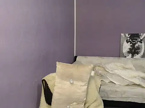 so shy online show from October 31, 11:03 am