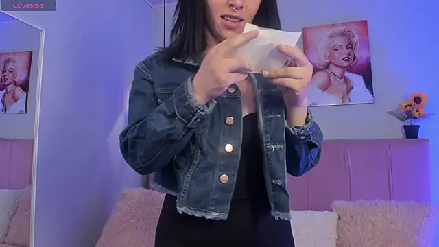 ScarletGV online show from May 30, 5:21 pm