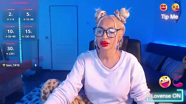 beauty chl0e online show from October 5, 8:36 pm