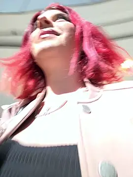 RiriRoseey online show from March 17, 9:13 am