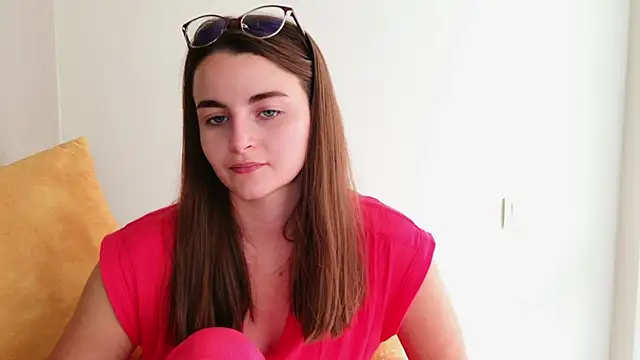Miss Arwen online show from June 19, 9:24 am