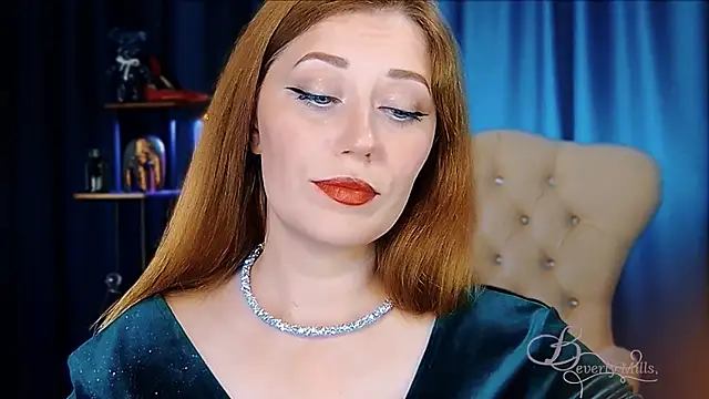 MissBeverlyMills online show from July 19, 9:44 am