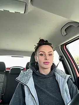 dolcevita002 online show from March 12, 11:35 am