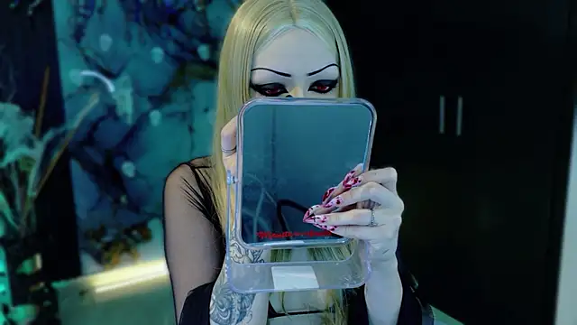 Madison Jackson online show from November 18, 9:27 pm