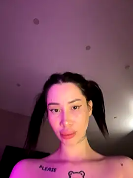 Yunasi online show from November 3, 1:37 pm