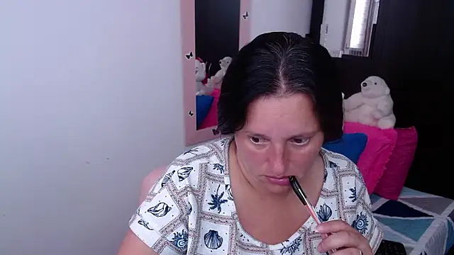 CristialJones  online show from November 4, 1:49 pm